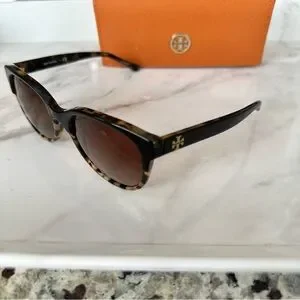 Tory Burch Women’s Tortoise Havana Square Sunglasses Brown Tory Burch Women main image 2